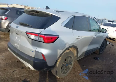 2020 Ford Escape Se z USA, uszkodzony, nr VIN 1FMCU9G65LUA52376